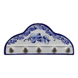 Cracked ceramic jewelry holder