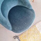 Fauteuil crapaud velours bleu avec franges