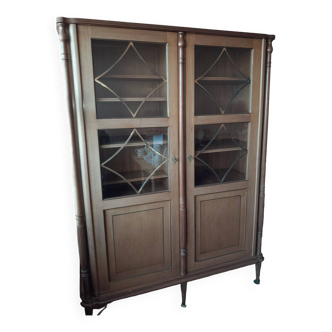 Directory style display cabinet