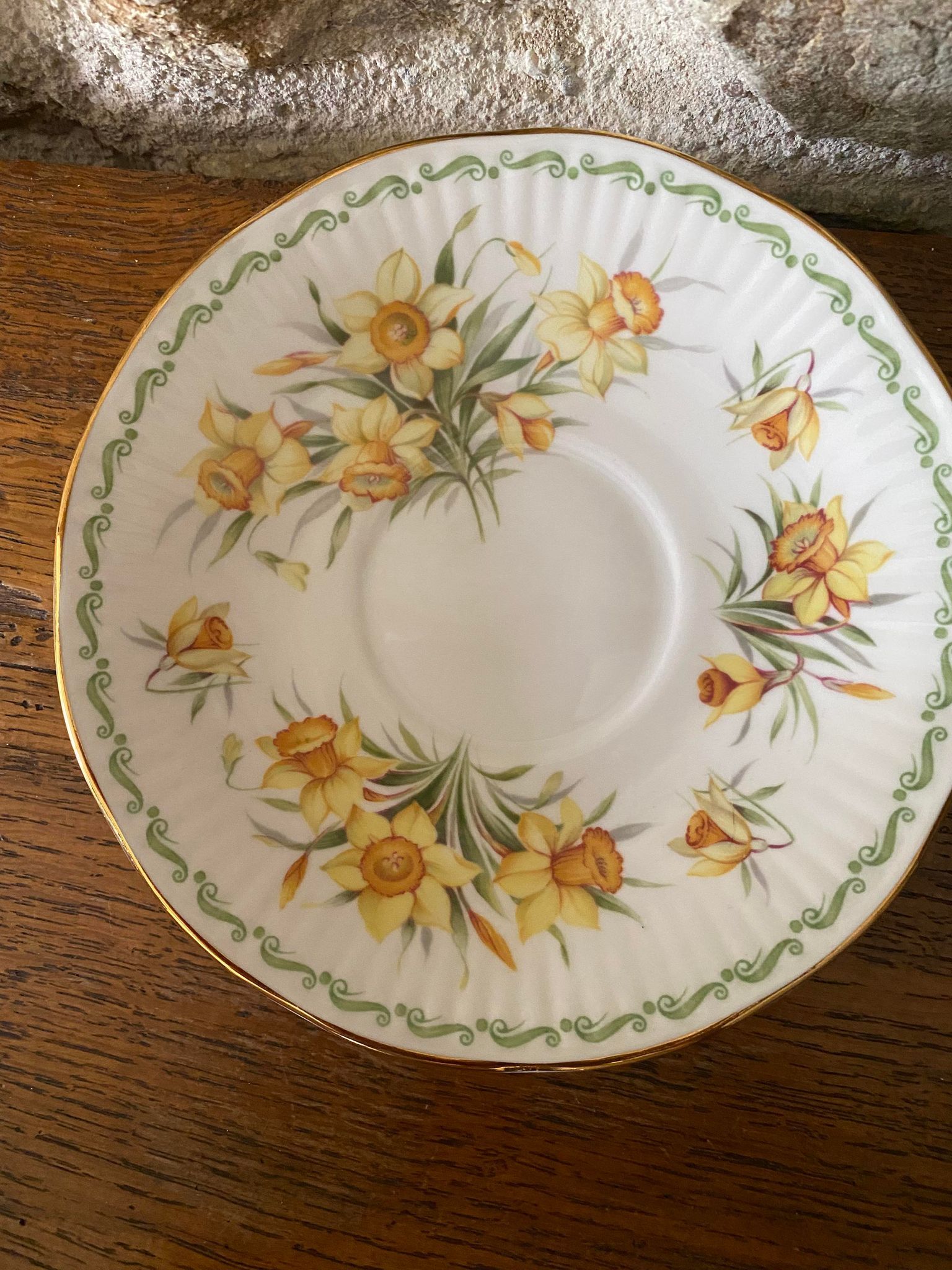 Queen's Fine Bone China March Daffodils with its saucer and spoon