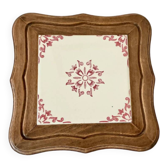 Old wooden trivet and Gien Vintage ceramic tile