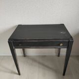 Desk with moldings, old patina