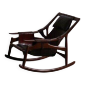 Chaise berçante Liceu de Artes e Ofícios avec repose-pieds, Brésil années 1960