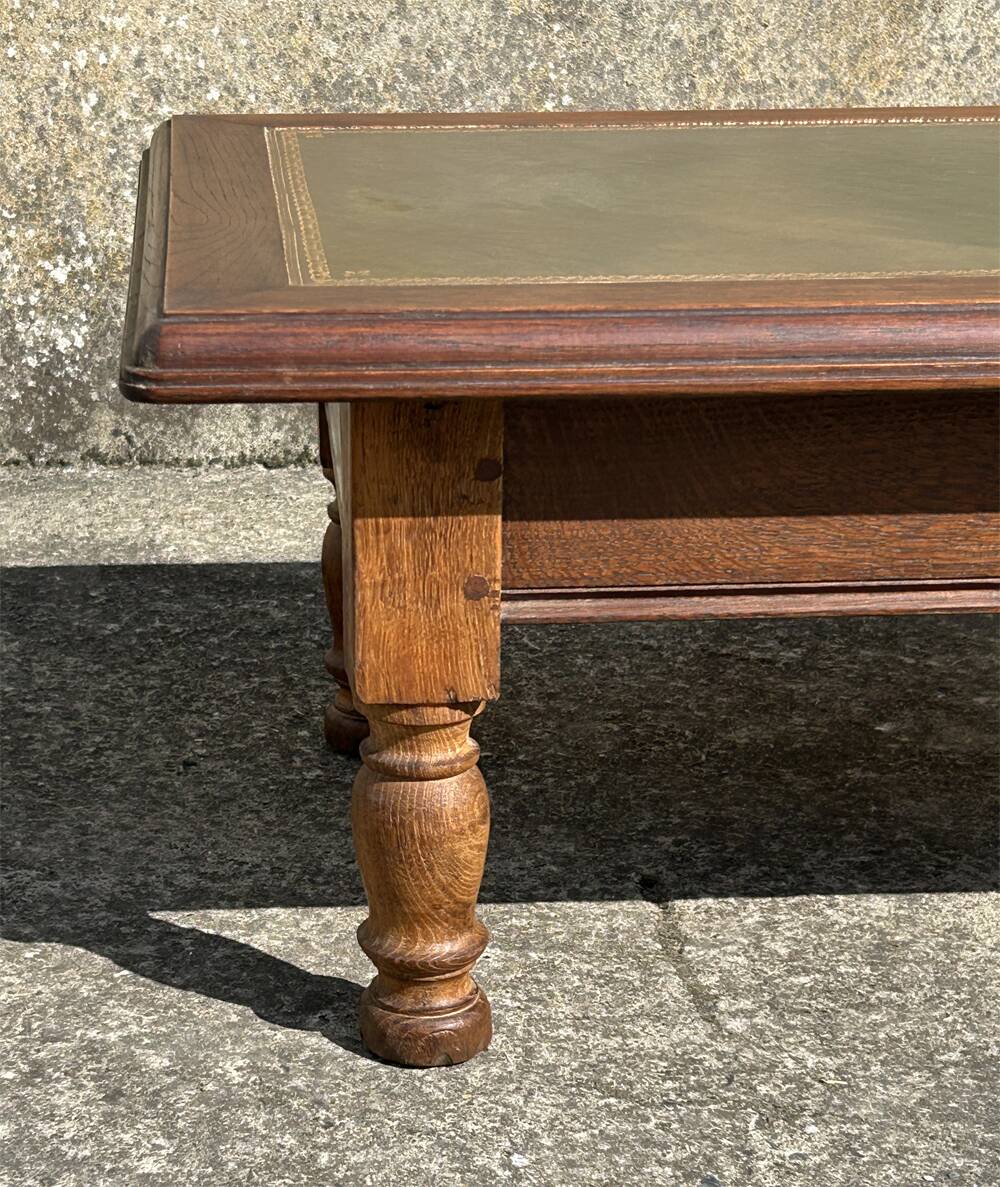 Vintage English coffee table in oak and green leather – 1950s/60s