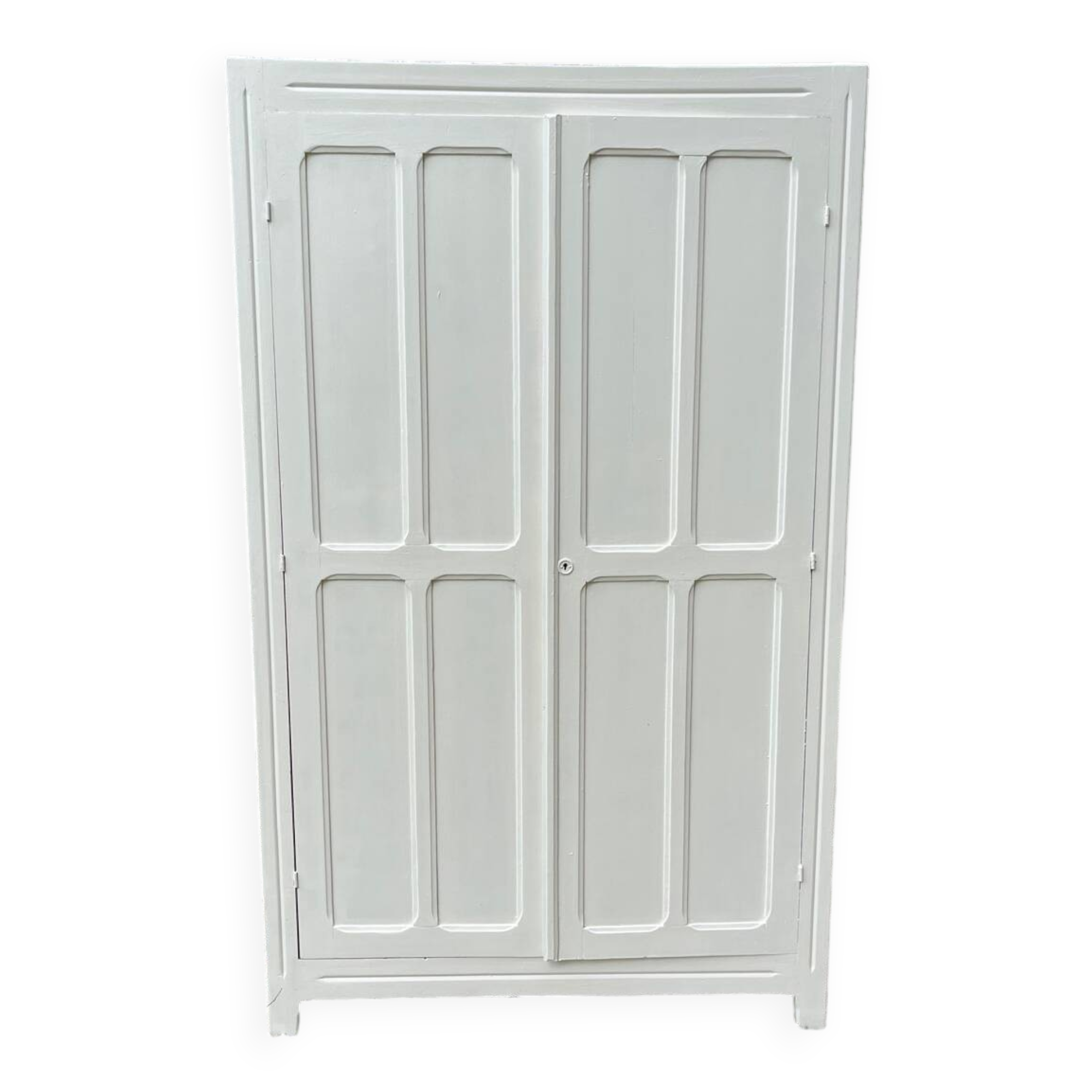 Armoire parisienne