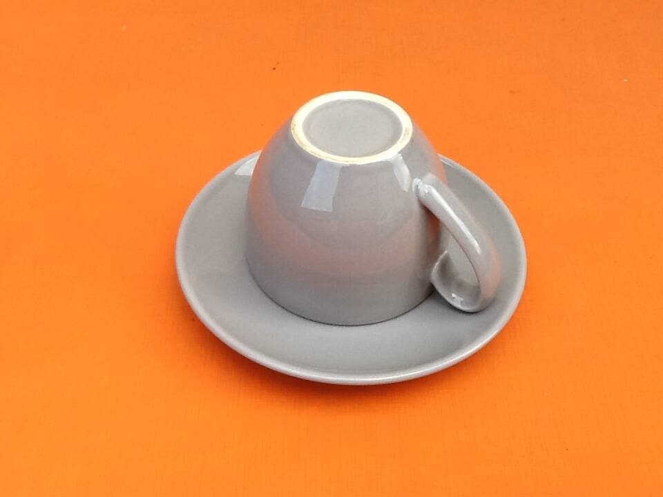 2 coffee / tea / chocolate cups / saucers glazed ceramic