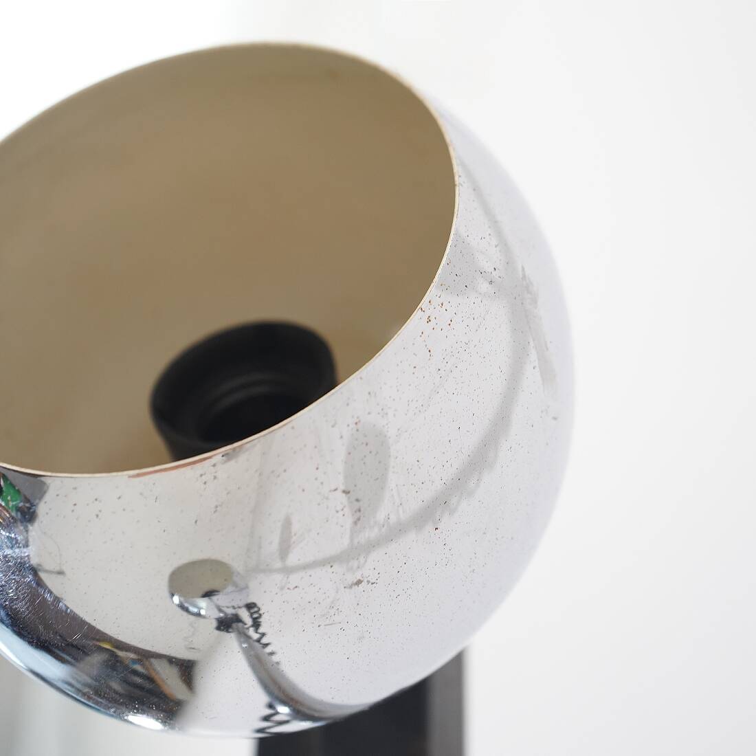Lampe de sol chrome allant du sol au plafond, années 1970