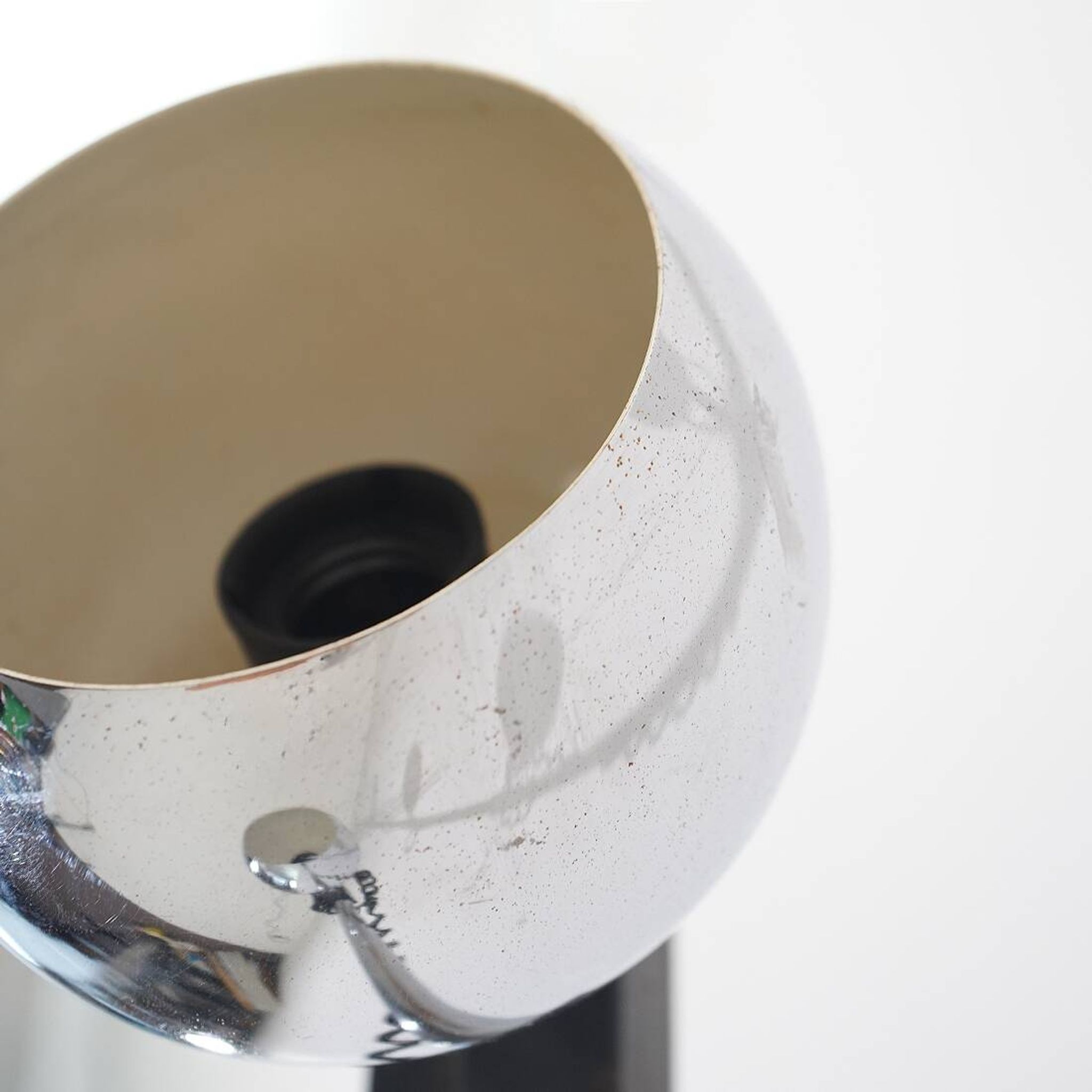 Lampe de sol chrome allant du sol au plafond, années 1970