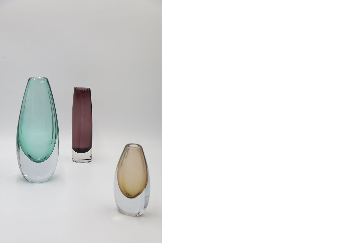 Mid-Century Scandinavian Sommerso Plum Glass Vase, 1950s