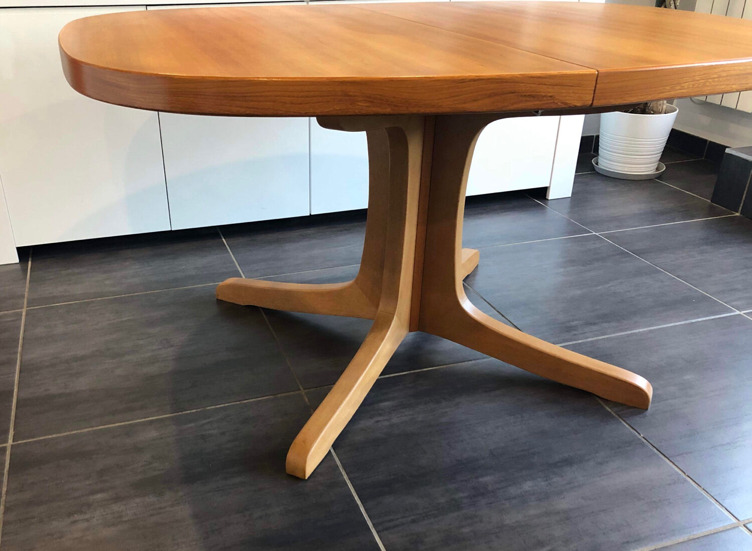 Vintage Baumann extendable table 1970s