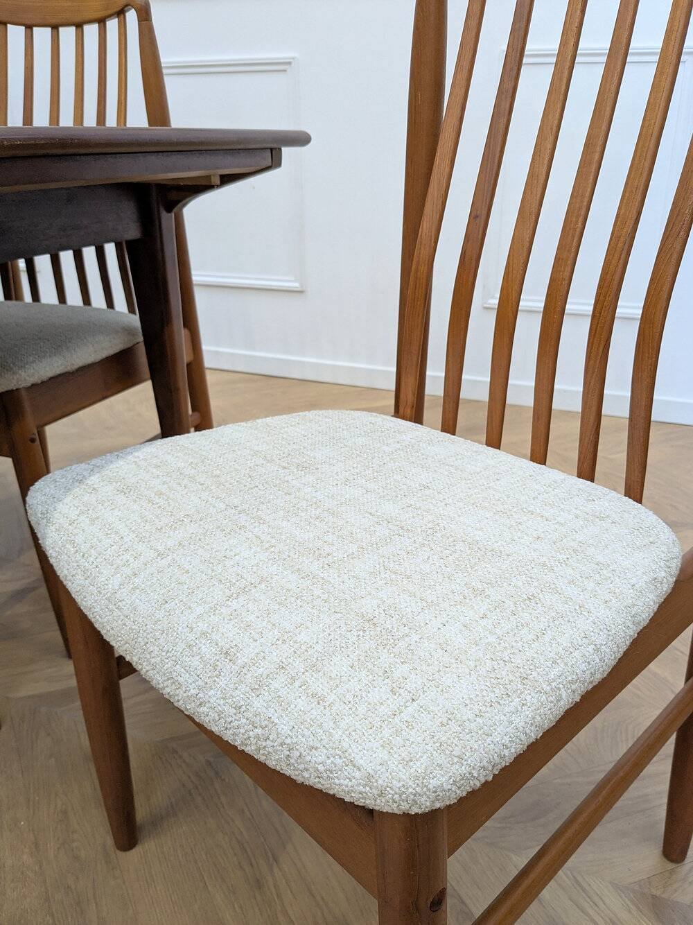 6 Scandinavian Benny Linden chairs