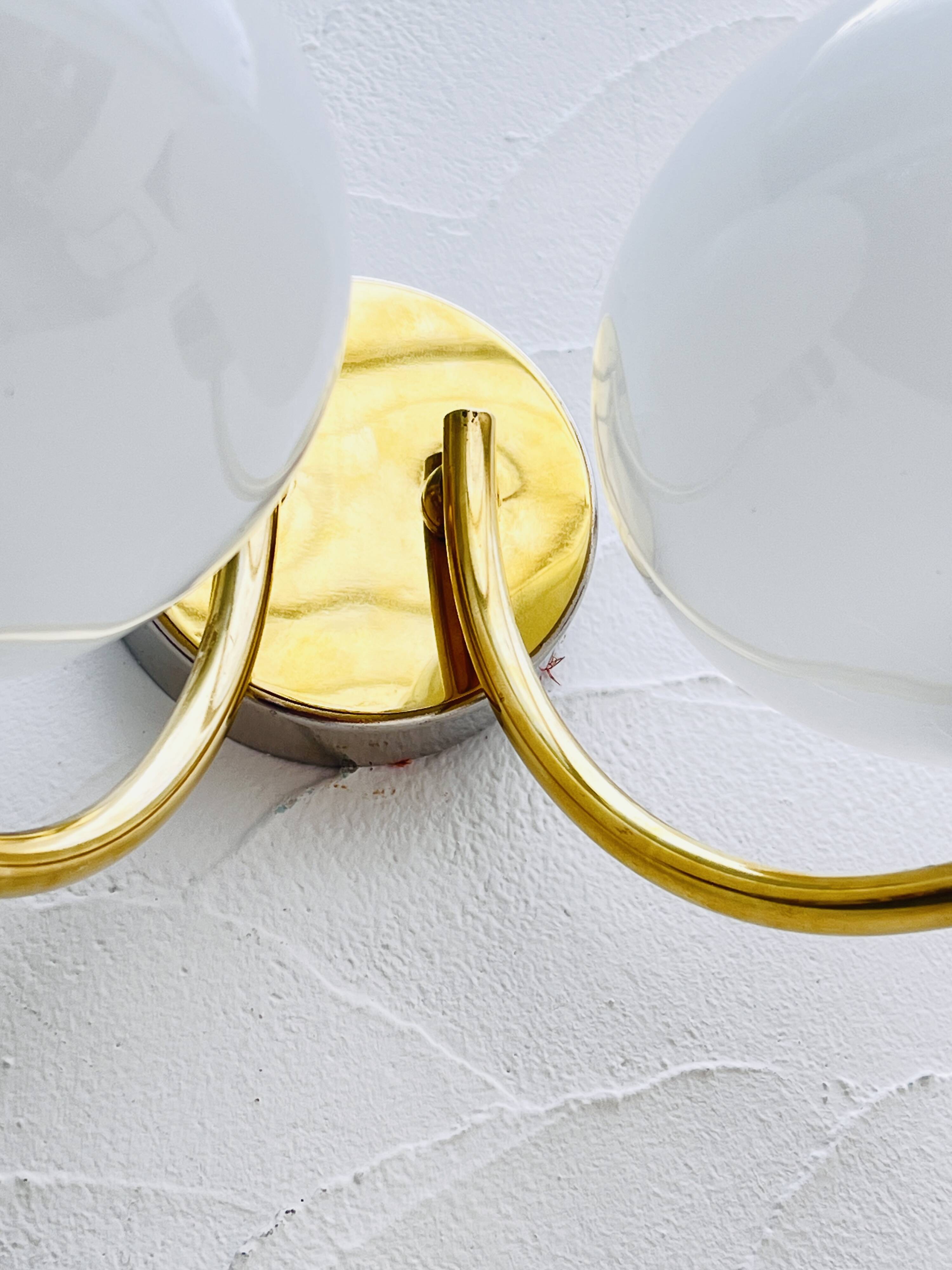 Double opaline brass wall light