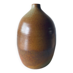 Vase en grès signé