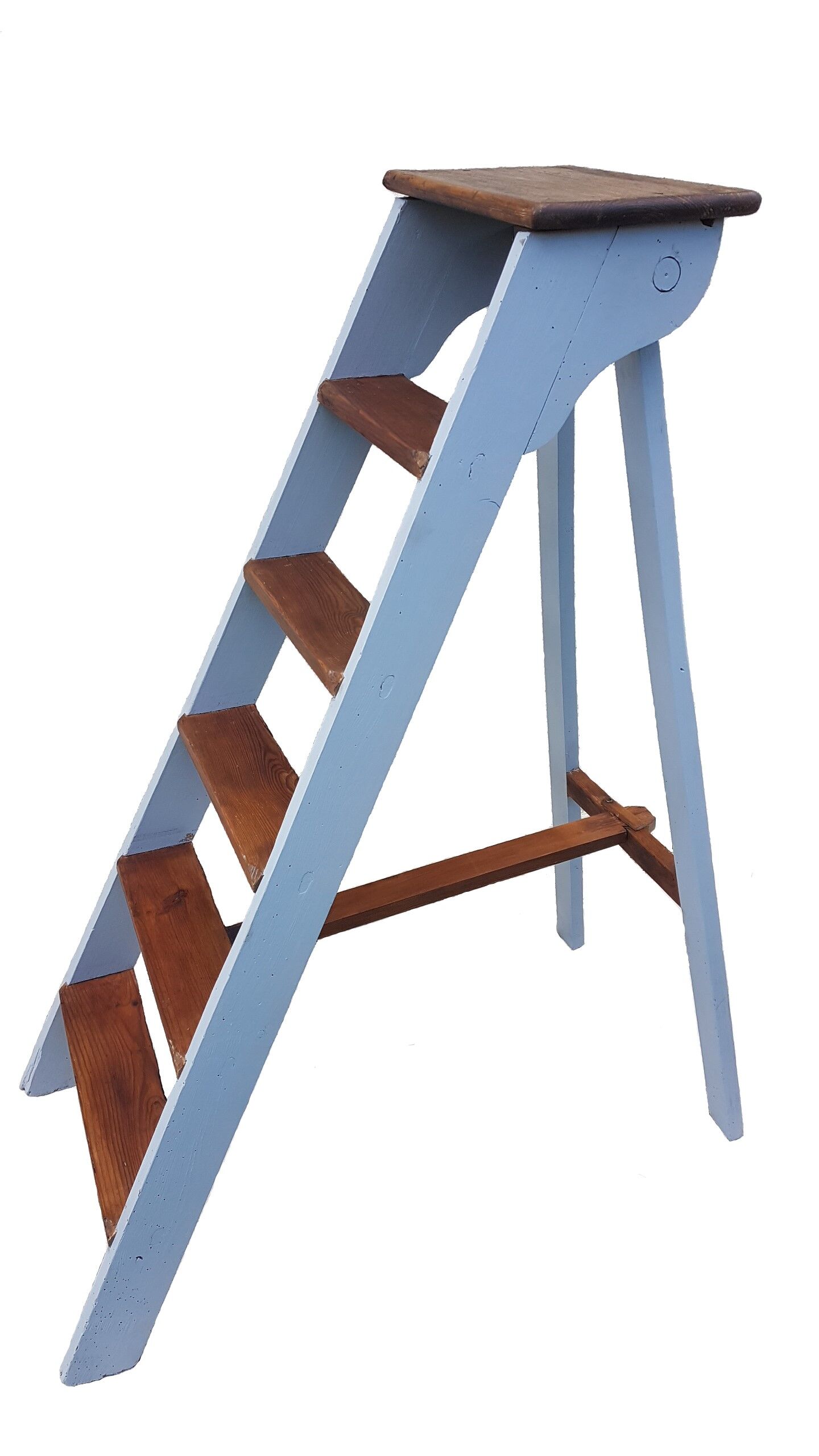 Old escabeau relooked on the sides and beautiful patina on the steps