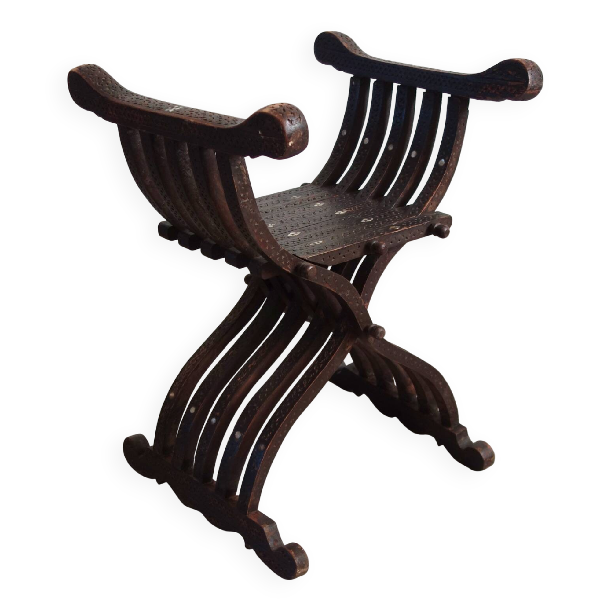 Syrian curule seat in walnut and mother-of-pearl, 19th century.