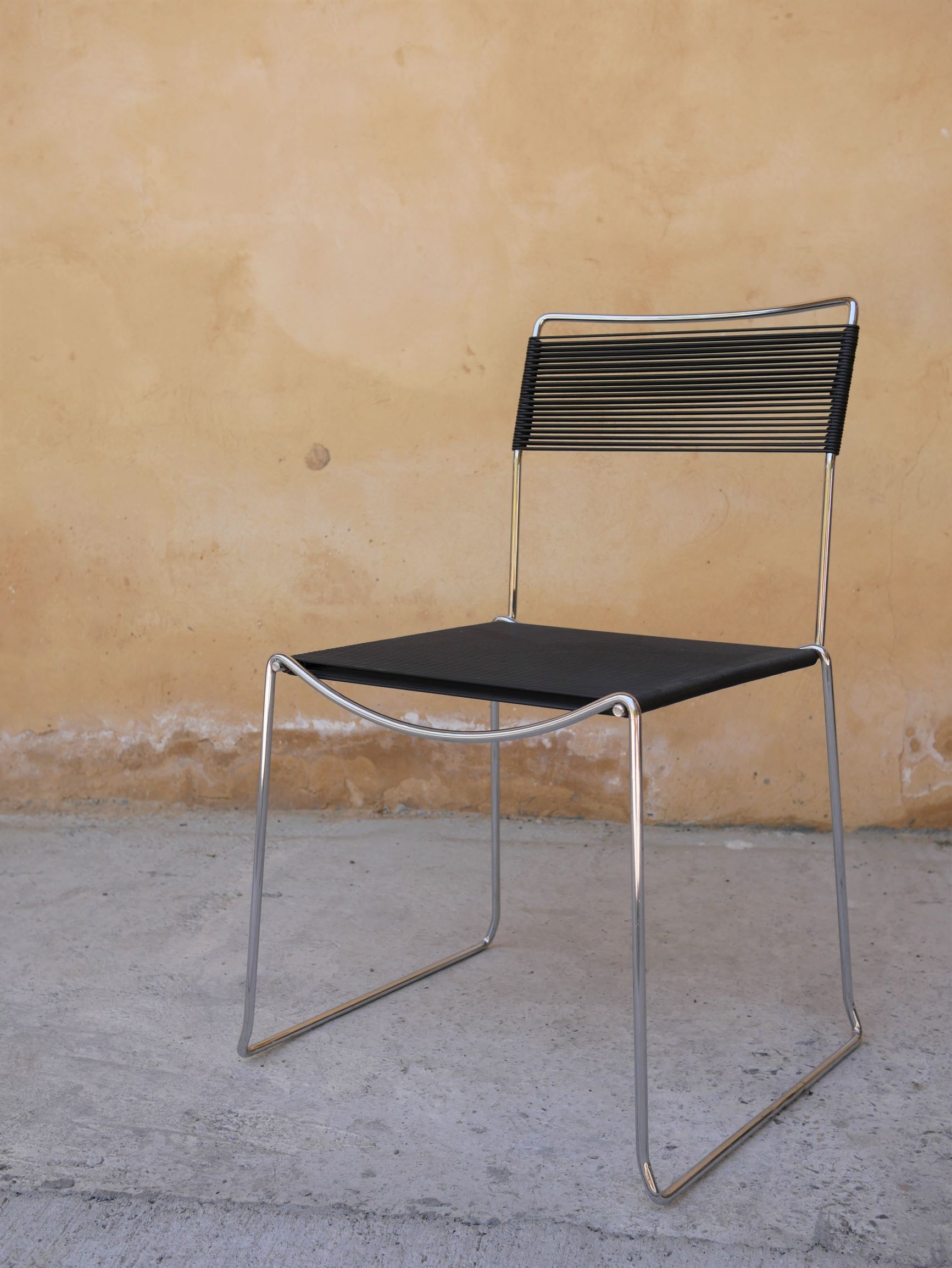 Black vintage scoubidou chair