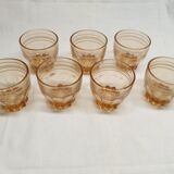 Carafe tray and 8 glasses to the model