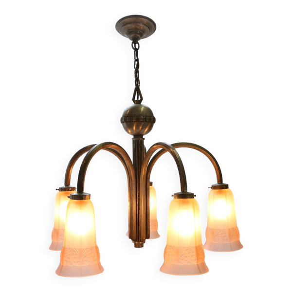 Lustre Art Déco en verre rose gravé, Belgique années 1930