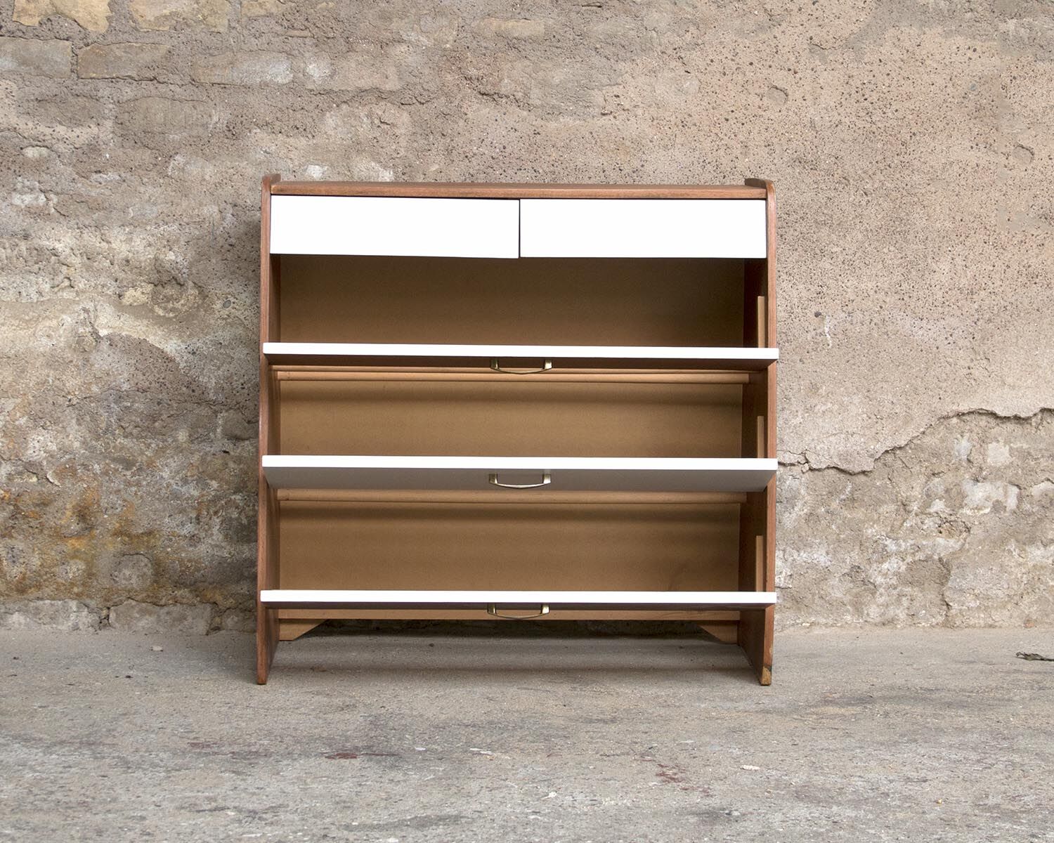 Furniture shoes, teak revamps white blue