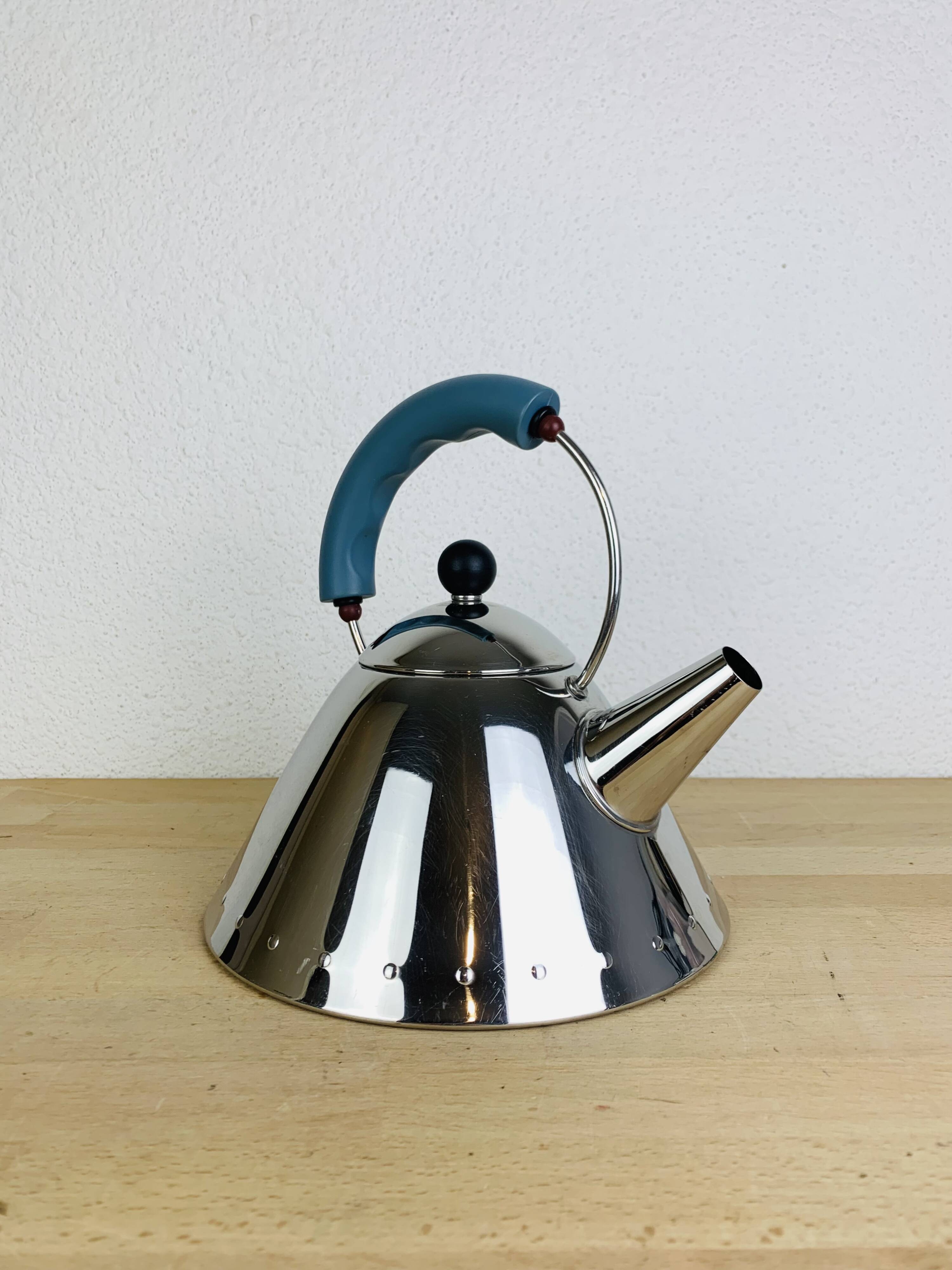 Alessi stainless steel kettle model 9093, design