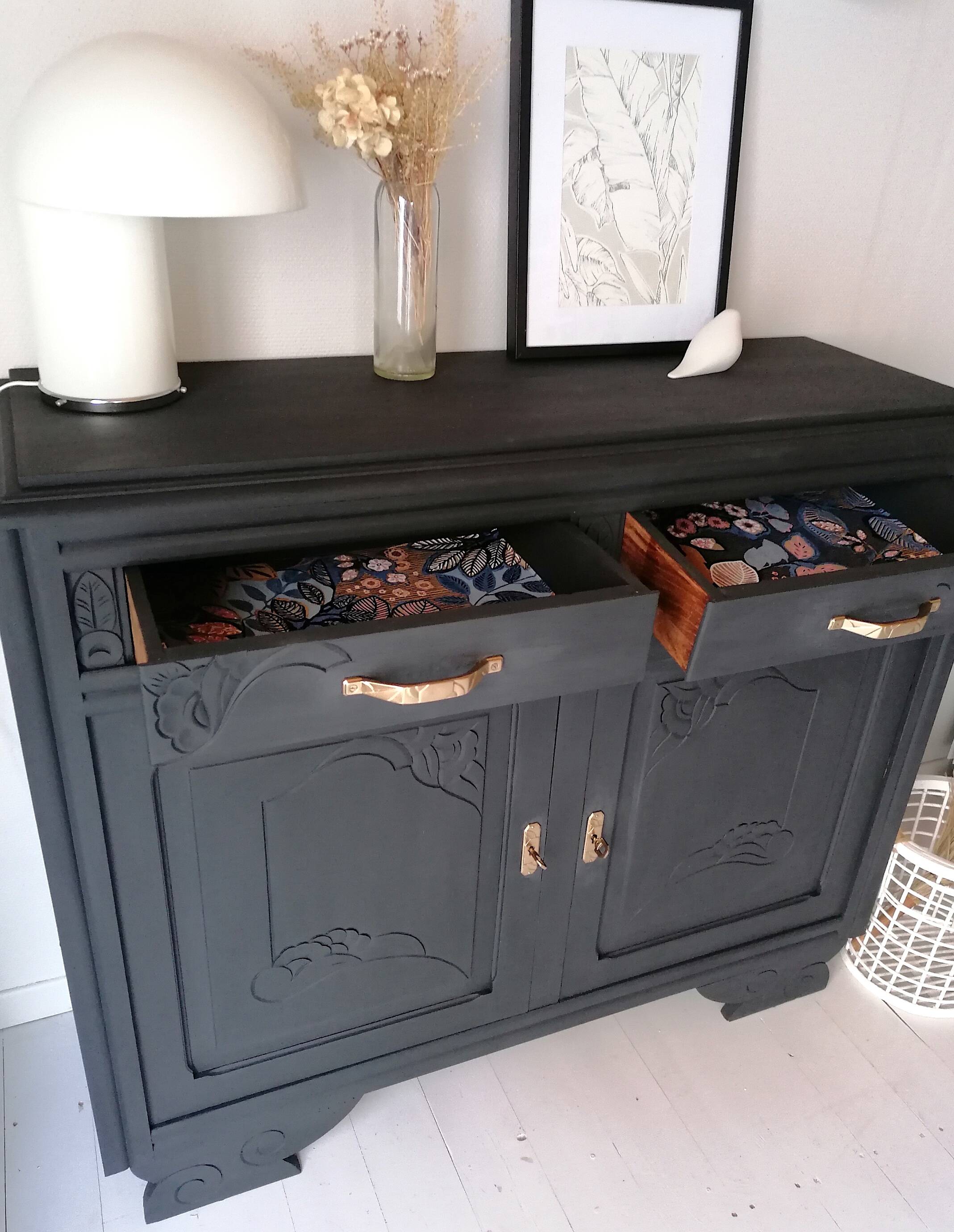 Sideboard painted in anthracite gray