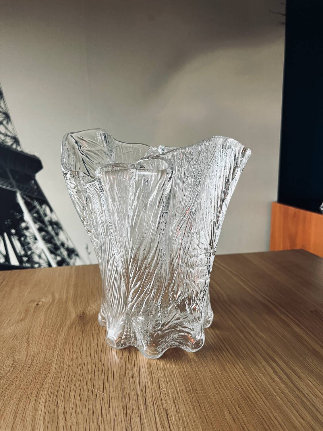 Scandinavian handkerchief vase by Severin Brørby hadeland Furu in glass 1970