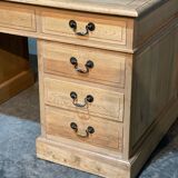 Flat oak desk