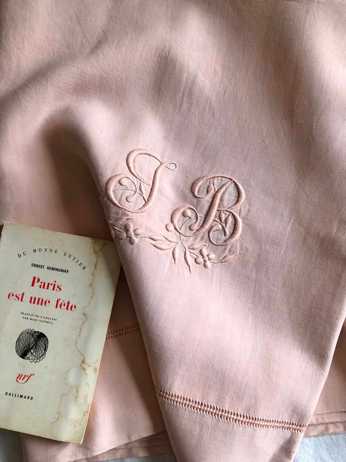 Antique sheet in pure washed linen tinted in morning pink