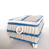 Scoubidou sewing box