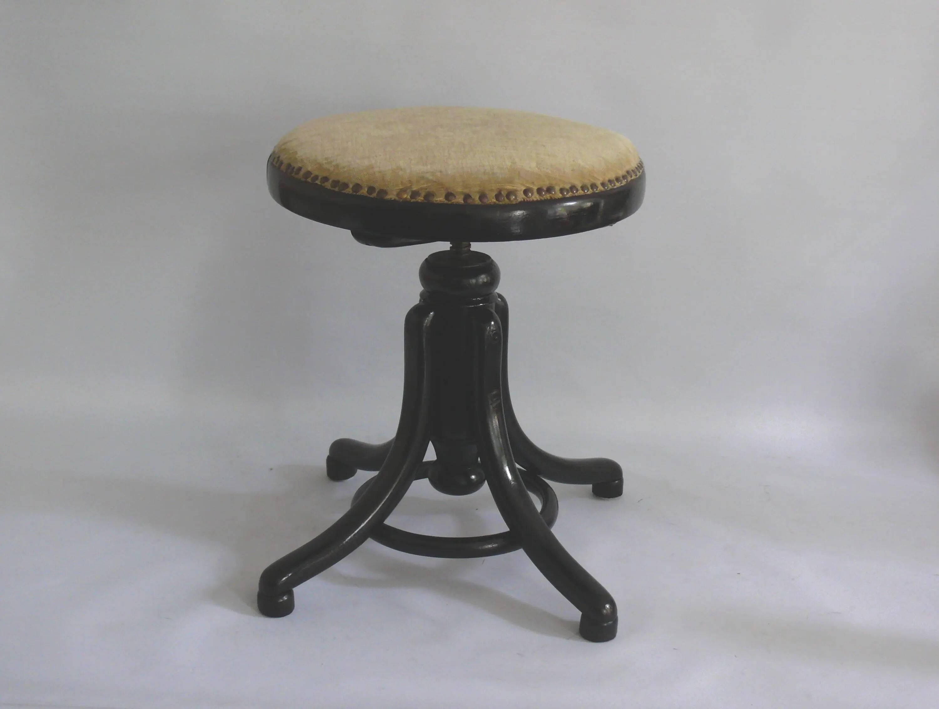 Gebr. Thonet, Bugholz Klavierhocker No. 1, End of the 19th Century