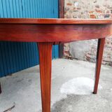 Expandable roundtable