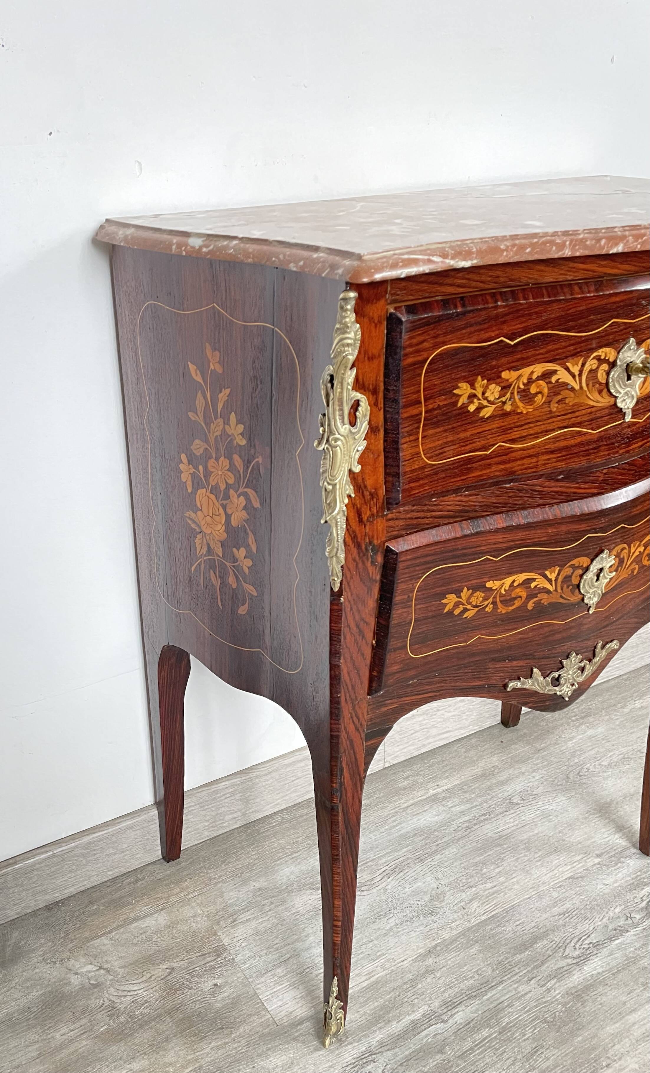Italian chest of drawers circa 1850