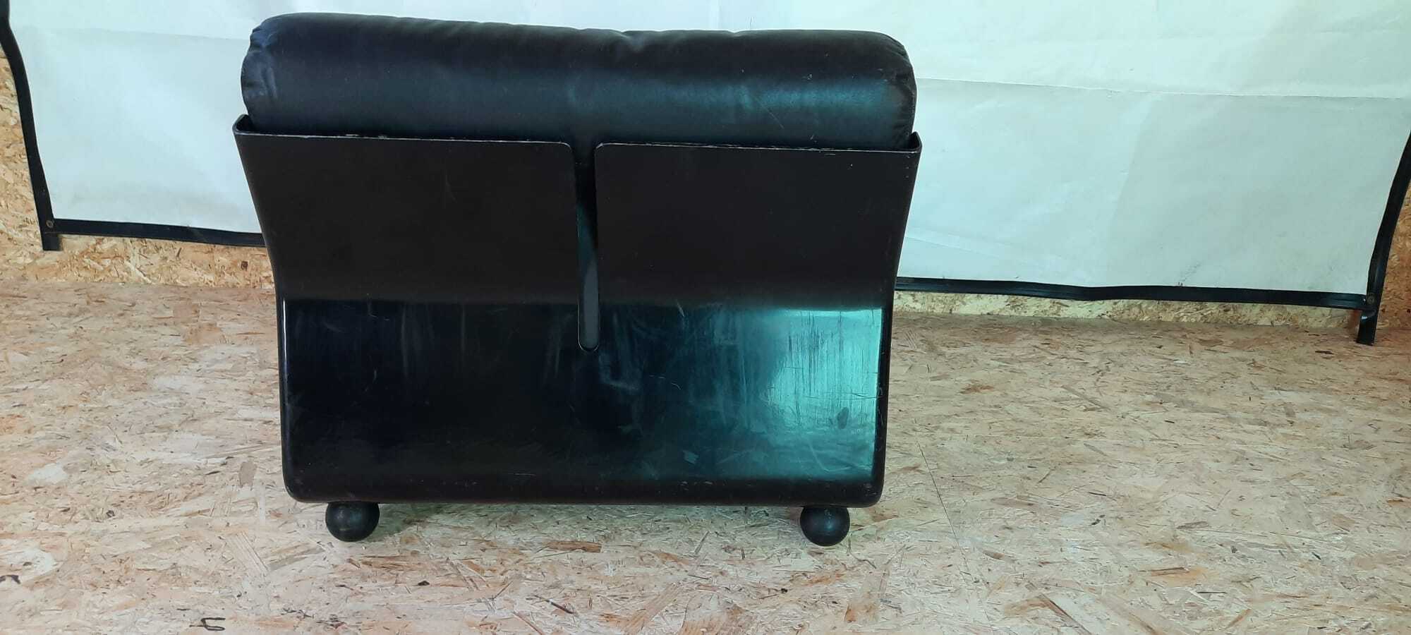 set of 4 armchairs in leather model Amanta by Mario Bellini for B&B Italia 1970