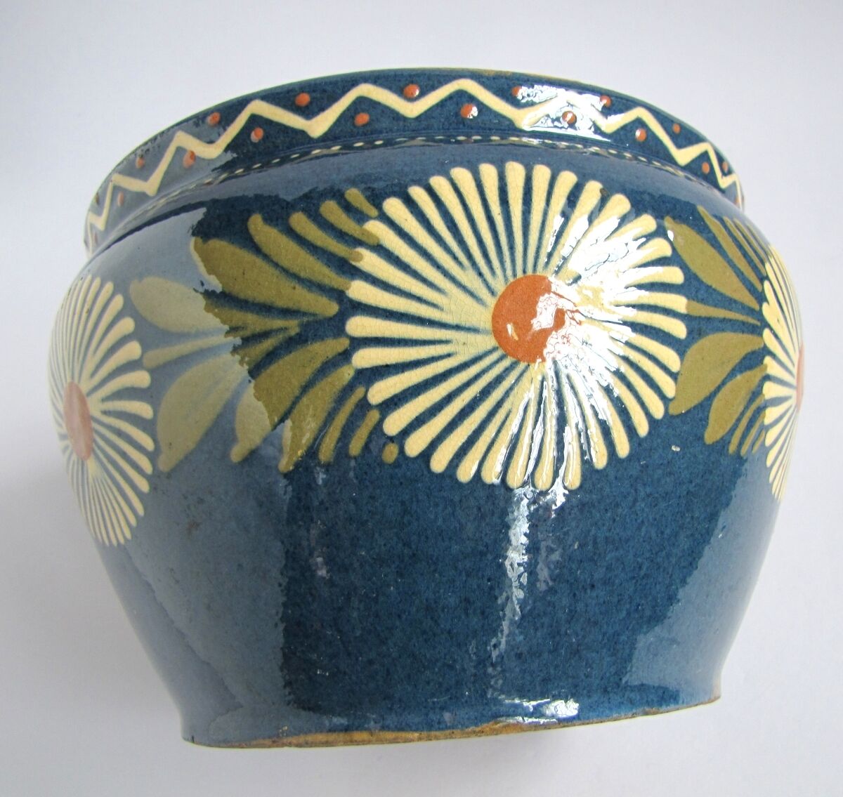 Ancient cache pot soufflenheim pottery Alsace