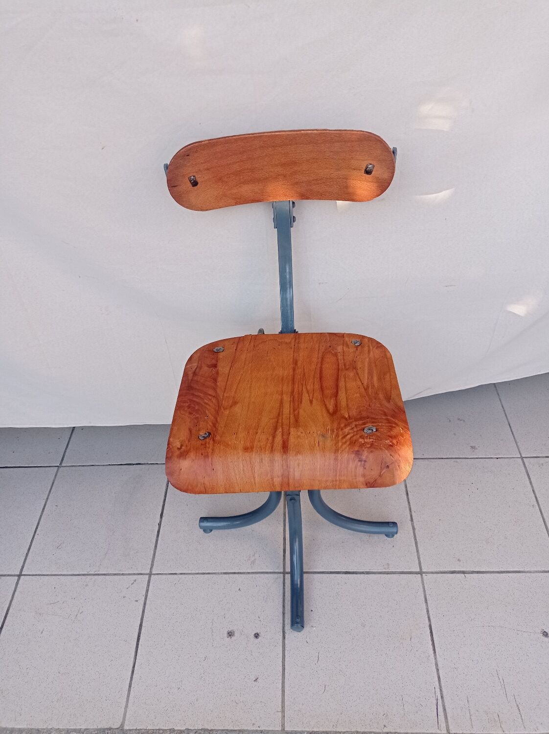 Workshop high chair roneo