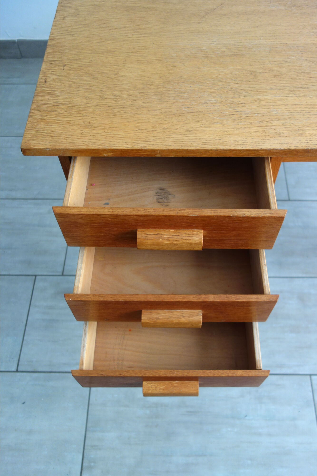 Vintage desk compass feet 60s