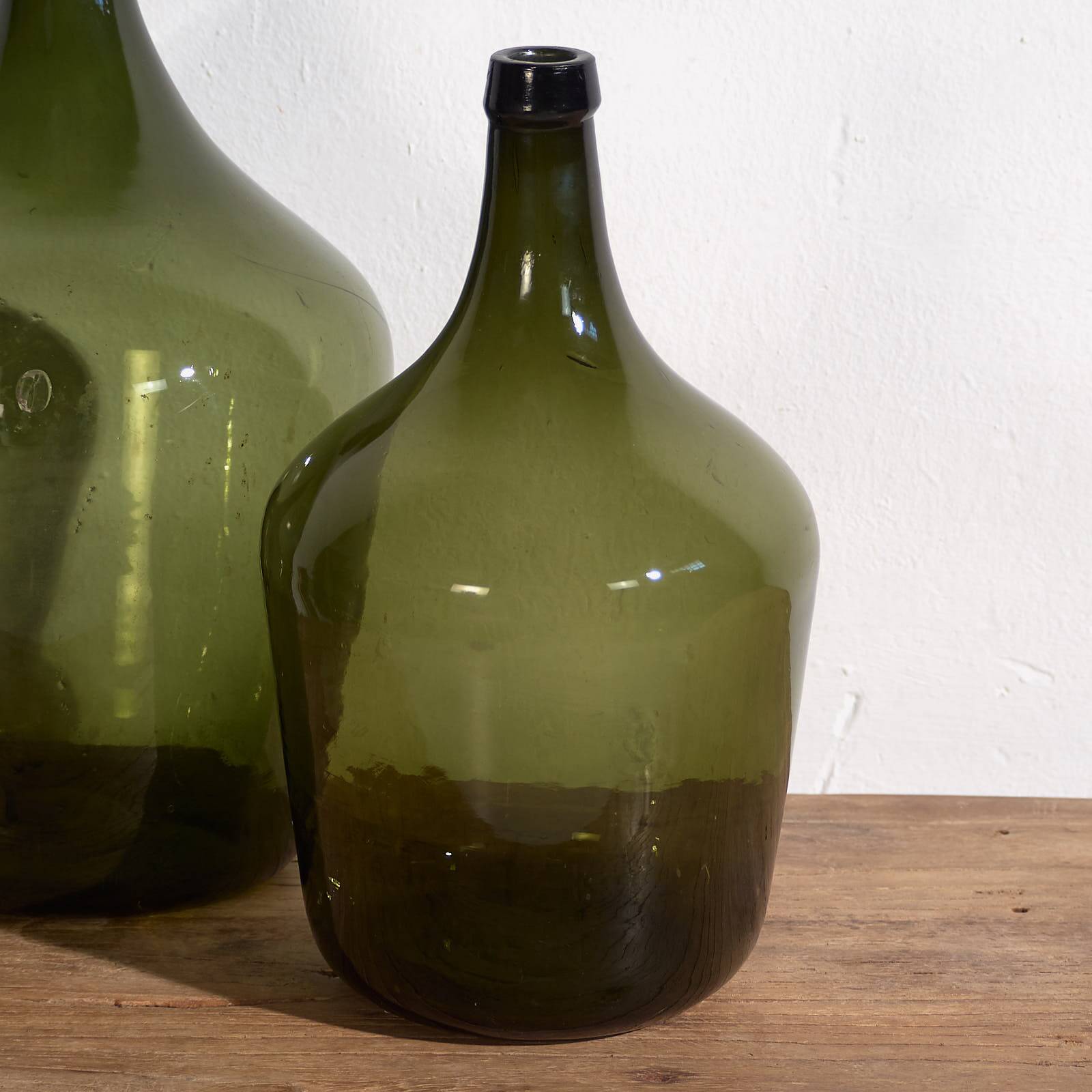 Antique olive green demijohns (c.1920). Set of 2 pieces no. 8