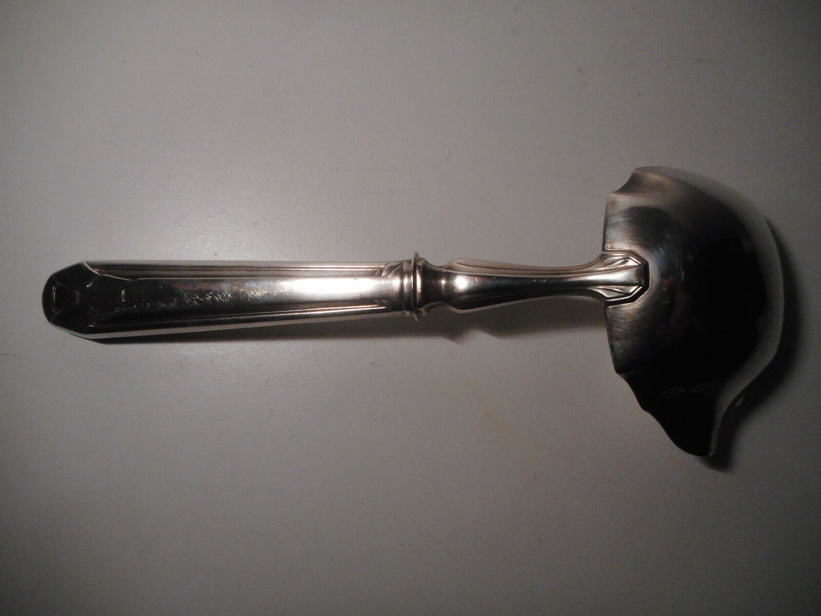 Cuillère de service sauce métal argenté art déco poinçon C L