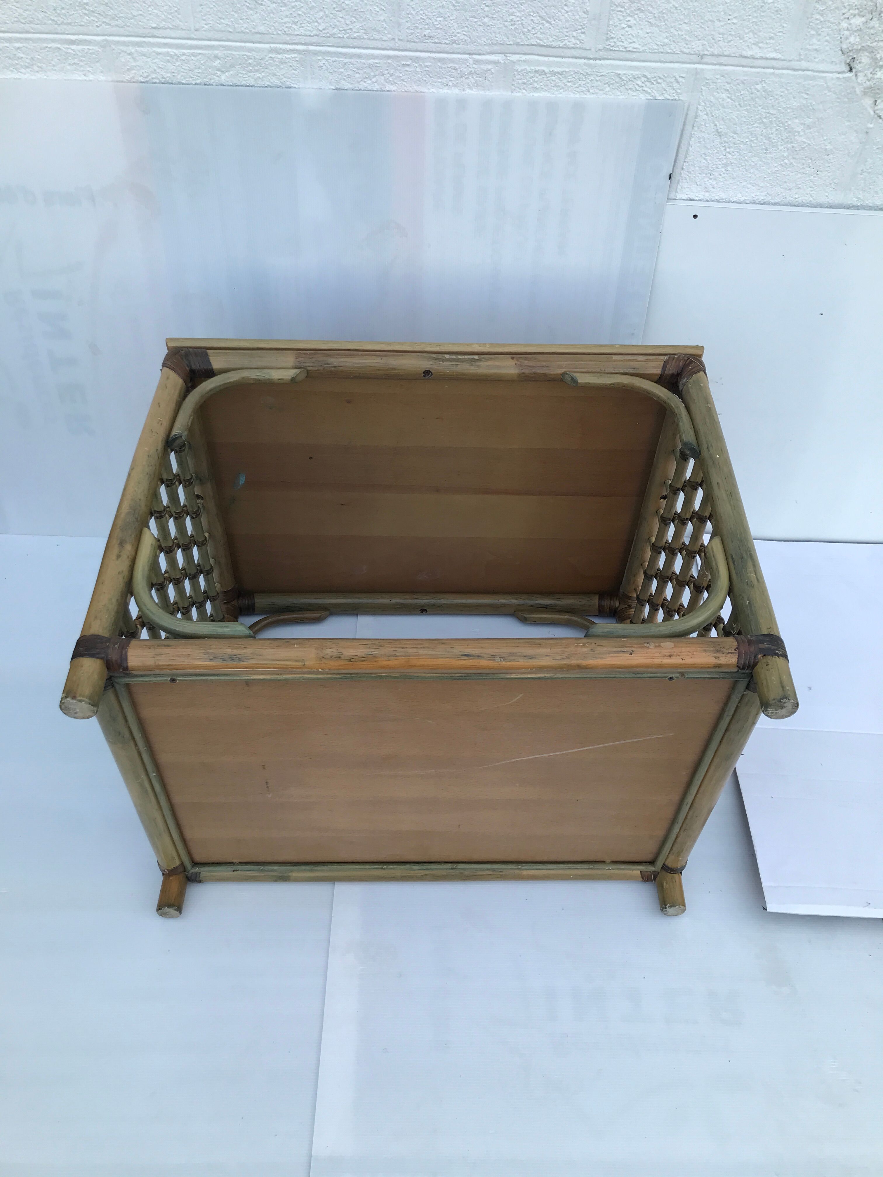 Wicker rattan coffee table 60s-70s