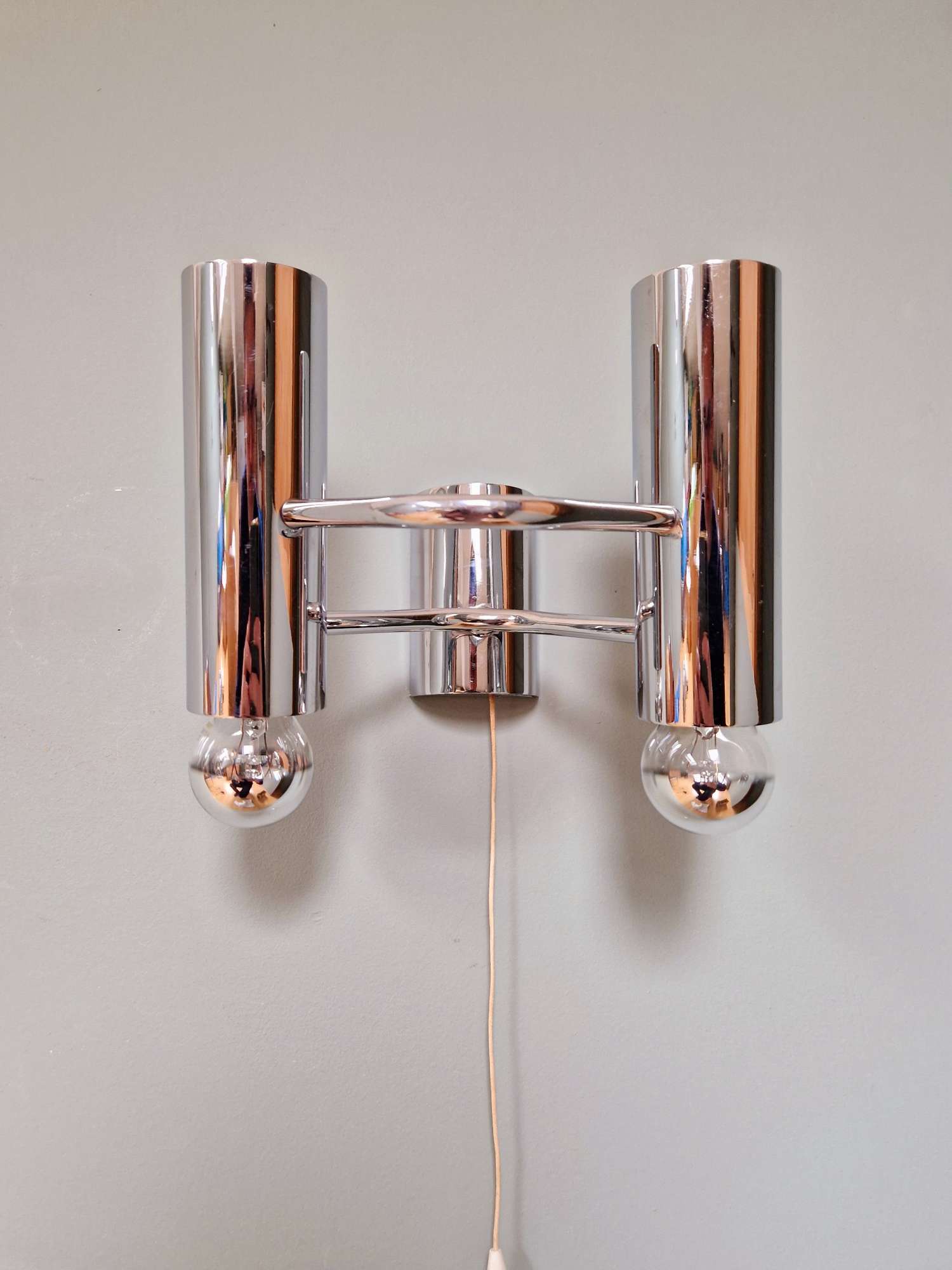Double wall light in chrome metal, Gaetano Sciolari, 1970.
