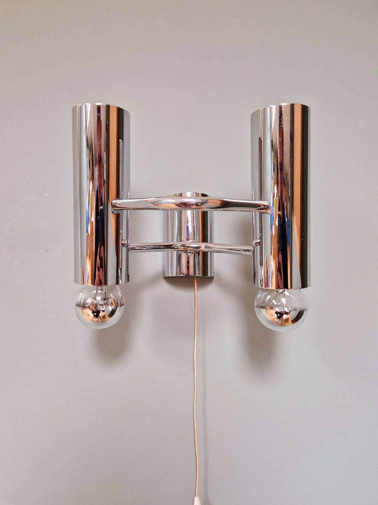 Double wall light in chrome metal, Gaetano Sciolari, 1970.