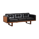 Poul Cadovius "Governor" sofa in rosewood and black leather, Denmark, 1960s.