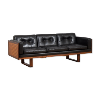 Poul Cadovius "Governor" sofa in rosewood and black leather, Denmark, 1960s.