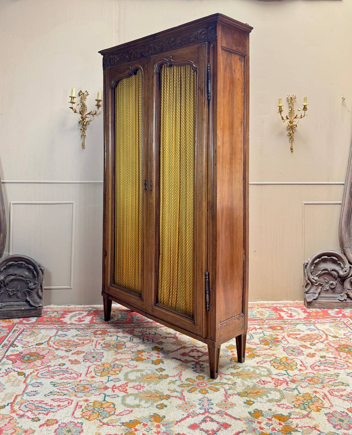 Provençal walnut bookcase from the Louis XVI period, 18th century
