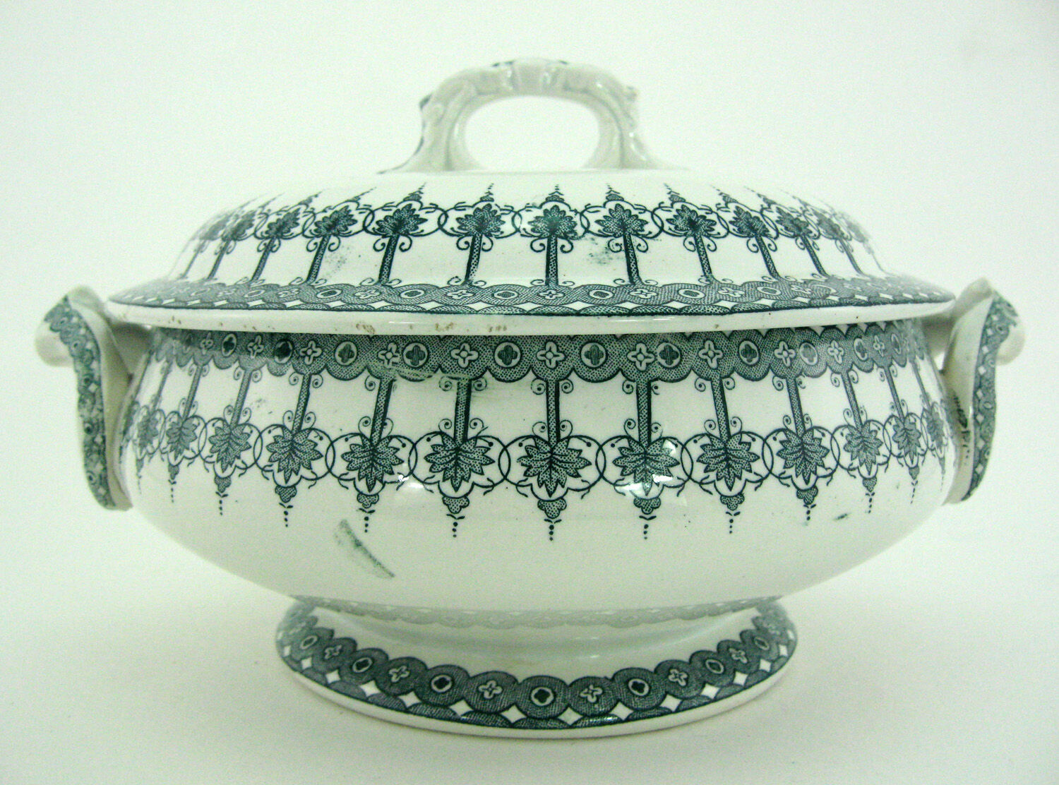 Iron Earth Soup - Blue Grey Persian Décor - Saint Amand and Hamage France Nord