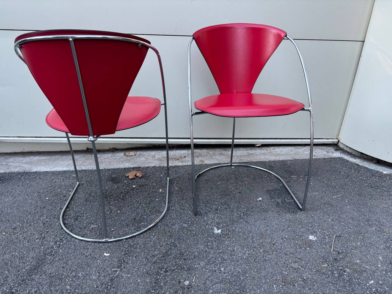Pair of Linda chairs by Arrben in red leather
