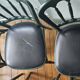 Suite de 6 chaises bistrot vert anglais et assise skaï noir