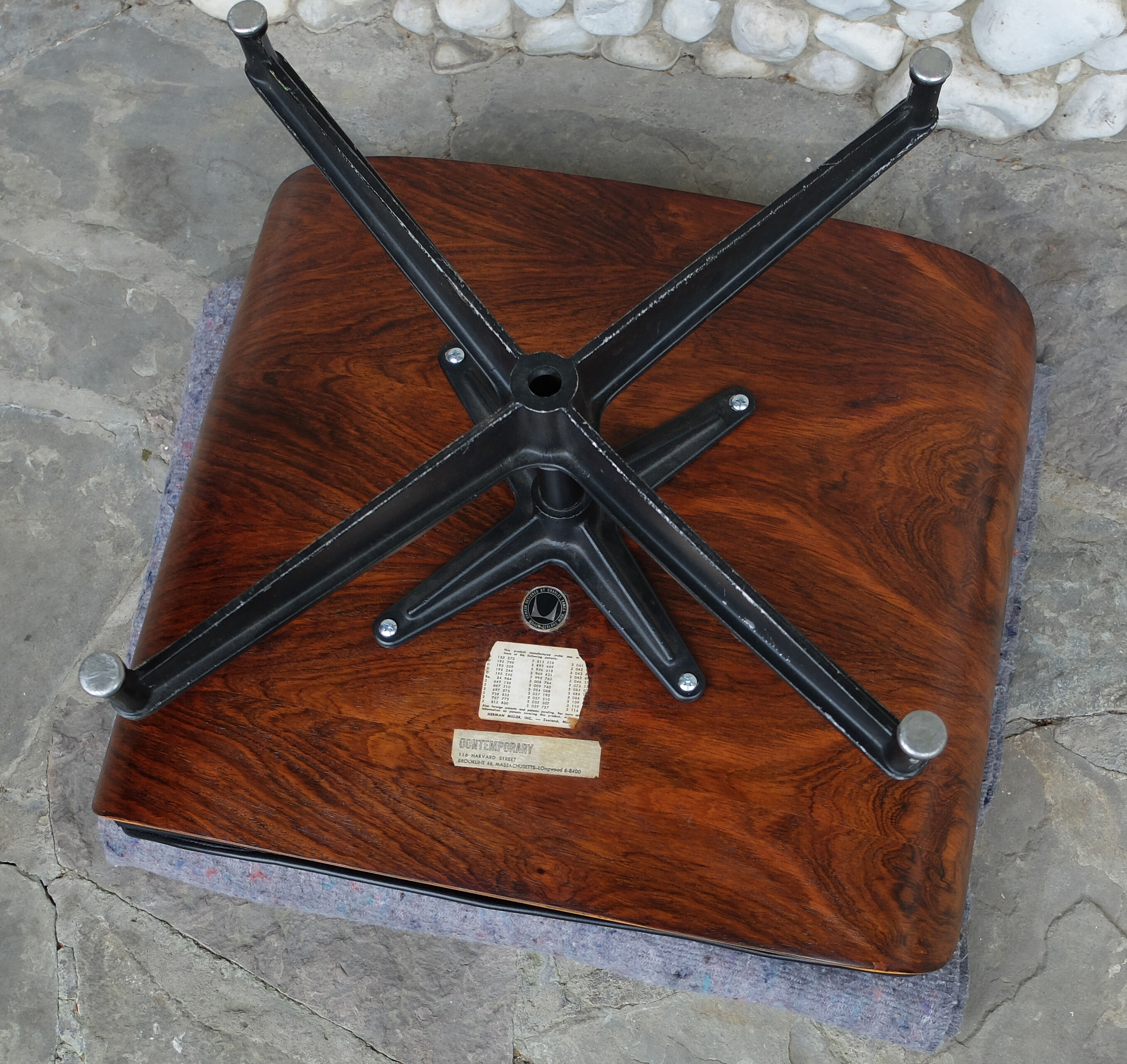 Armchair 670 & ottoman 671 by Charles & Ray Eames for Herman Miller, 1960s