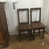 2 chaises en boi massif