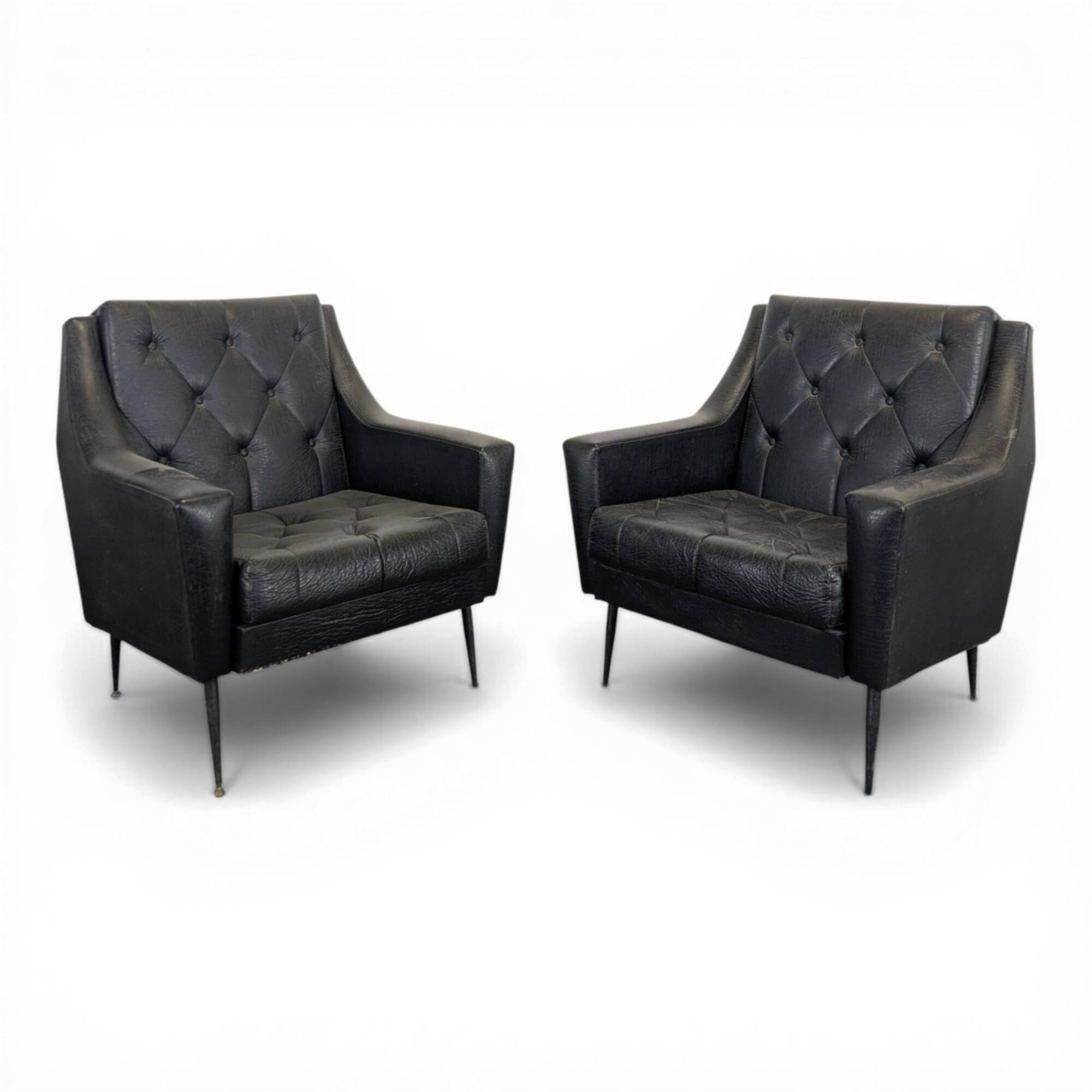 Paire de fauteuils design italien en skaï noir